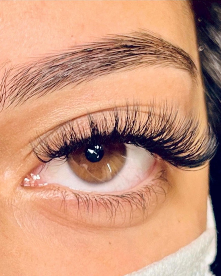 Volume lashes